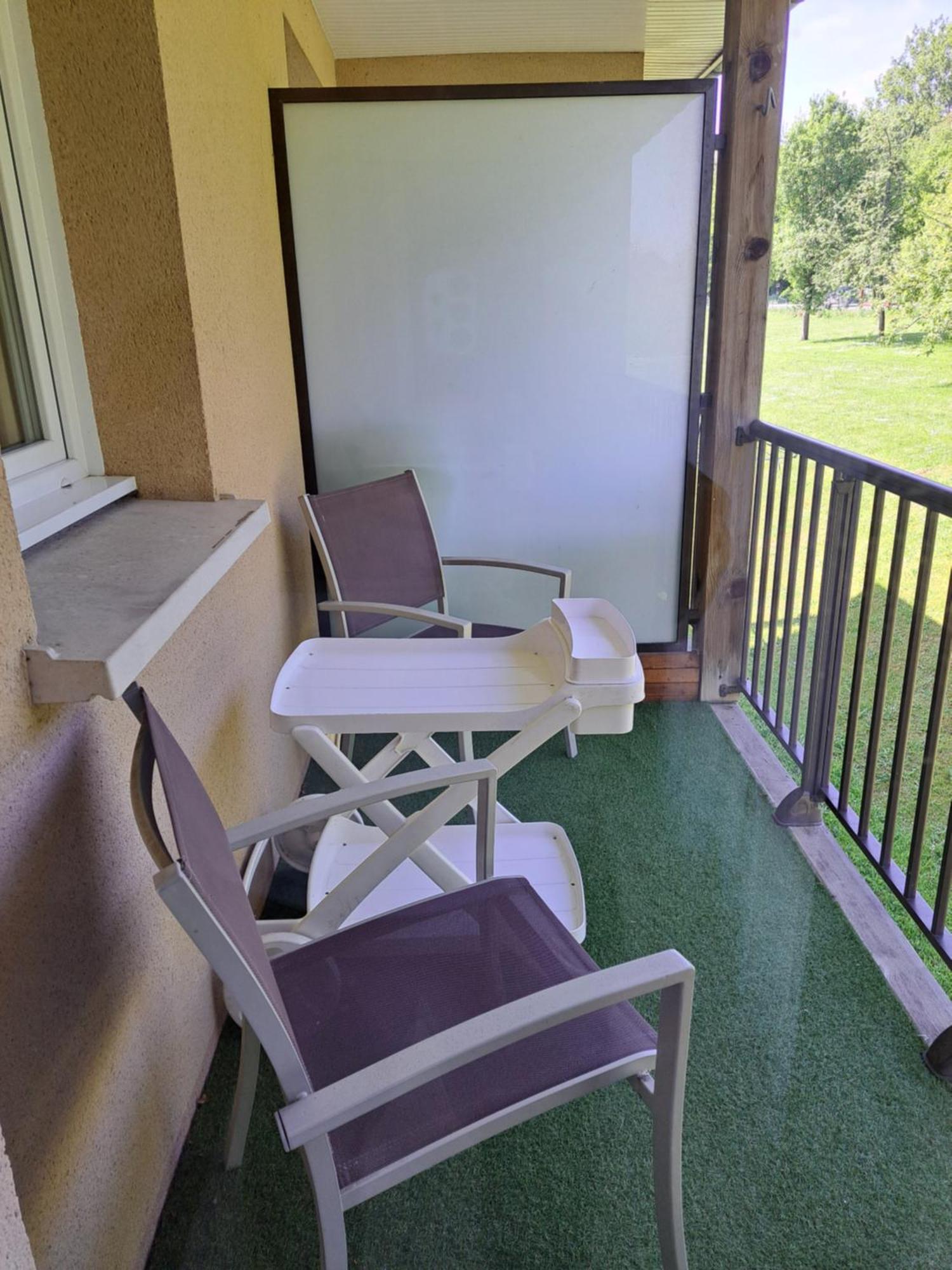 Appartement De 30M2 Dans Residence A Proximite D'Honfleur Equemauville Exterior photo